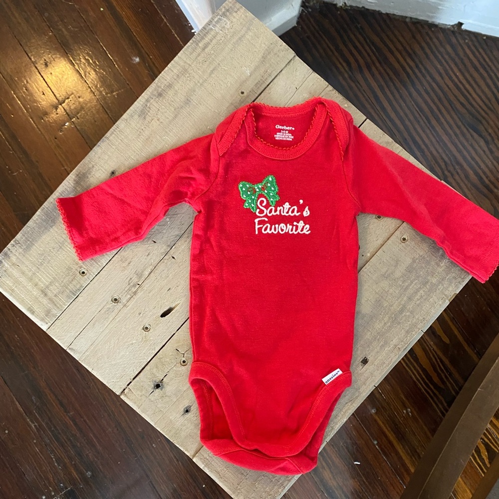 Gerber Baby Holiday Santa’s Favorite Bodysuit